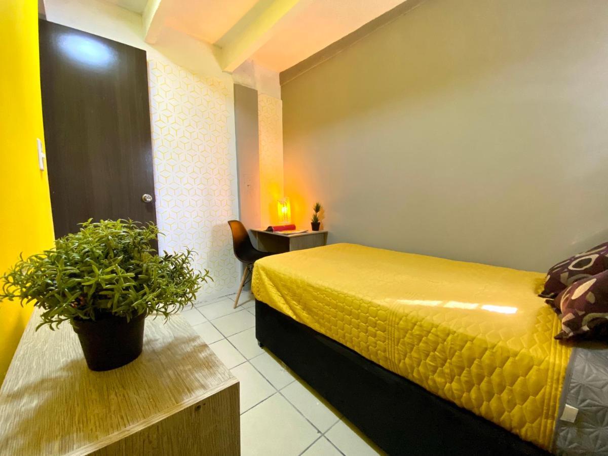 Roomies Hostel - Santa Maria La Ribera Мехико Экстерьер фото