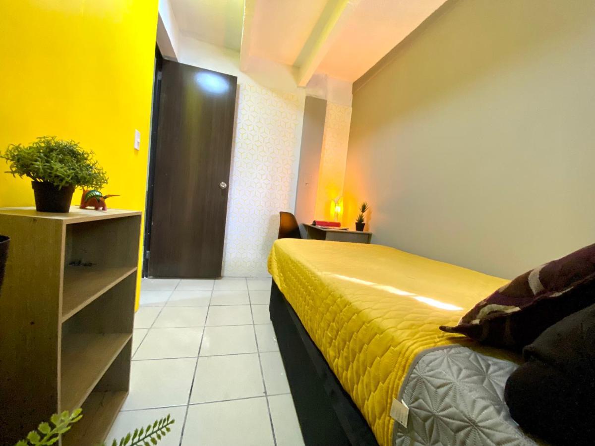 Roomies Hostel - Santa Maria La Ribera Мехико Экстерьер фото