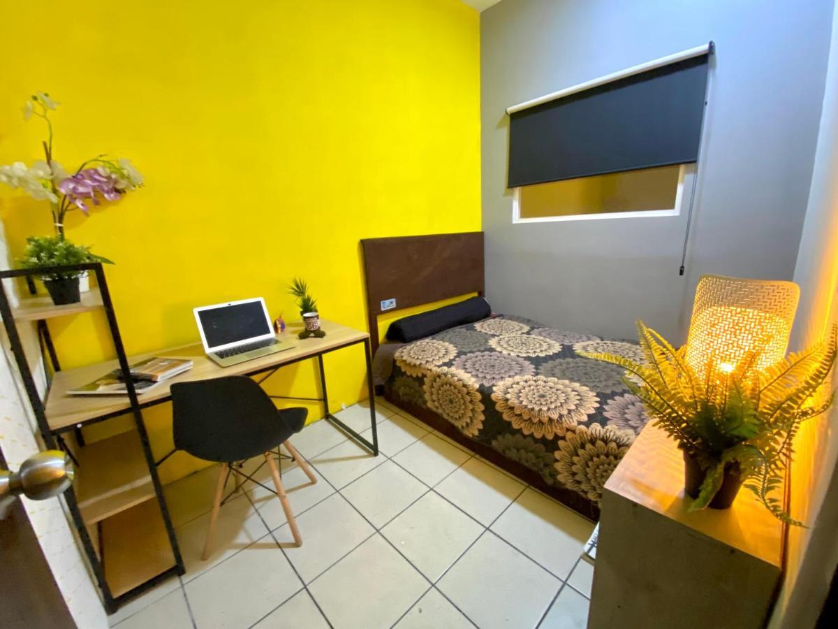 Roomies Hostel - Santa Maria La Ribera Мехико Экстерьер фото