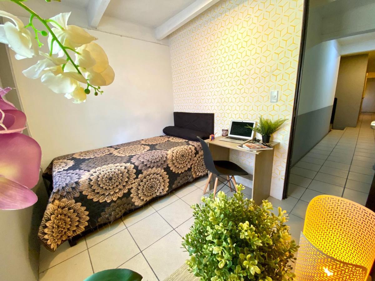 Roomies Hostel - Santa Maria La Ribera Мехико Экстерьер фото