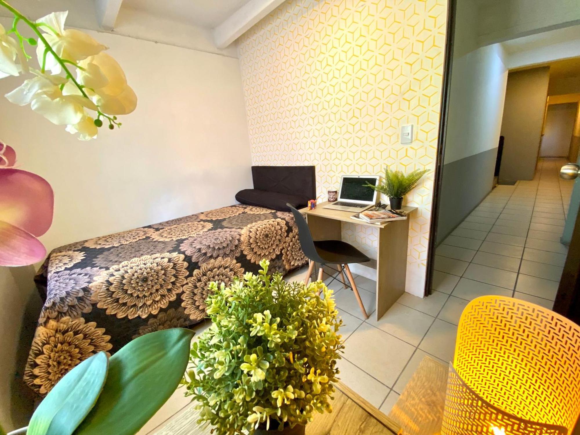 Roomies Hostel - Santa Maria La Ribera Мехико Экстерьер фото